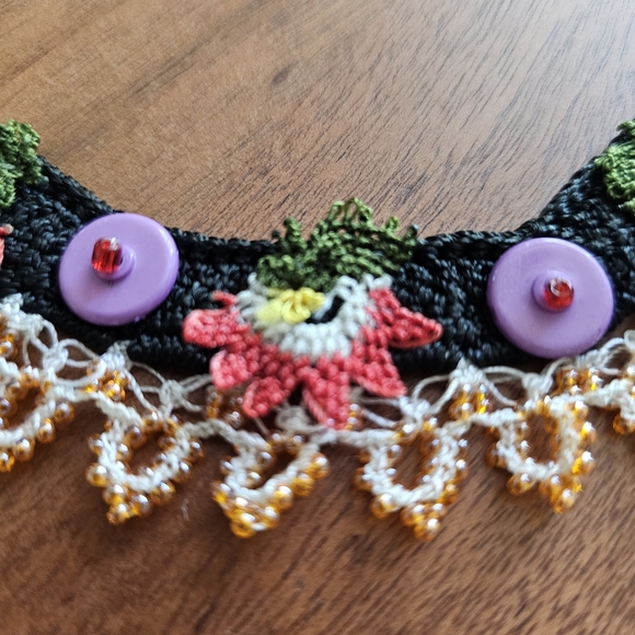 Handmade Oya Necklace - Picture 3 of 6